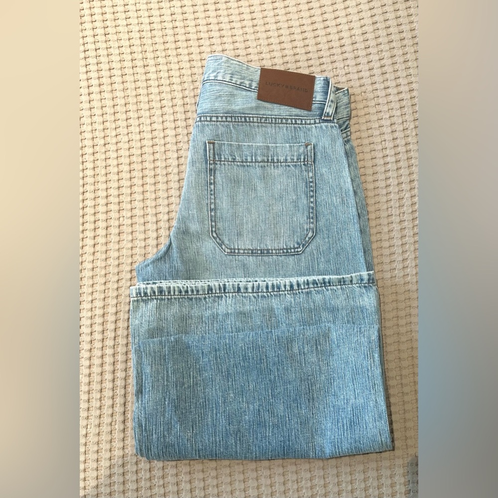Lucky Brand Women’s Wide Leg Jeans Size 6 / 28R Light Wash Lightweight - Picture 2 of 6
